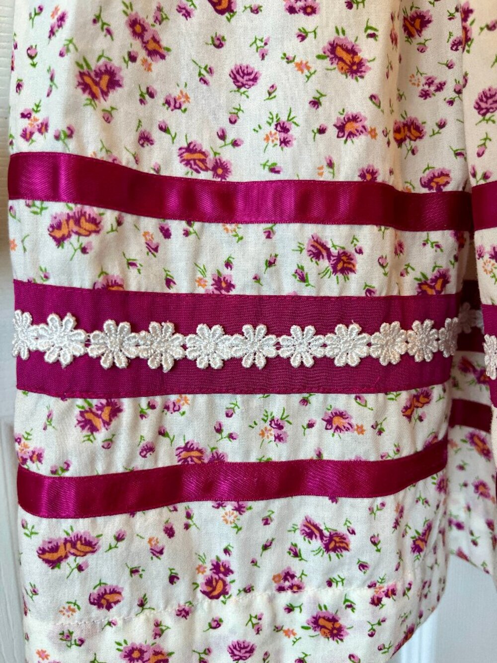 Swiss Dirndl Laundhaus Size 42 EUR Two Pieces - Picture 4 of 5